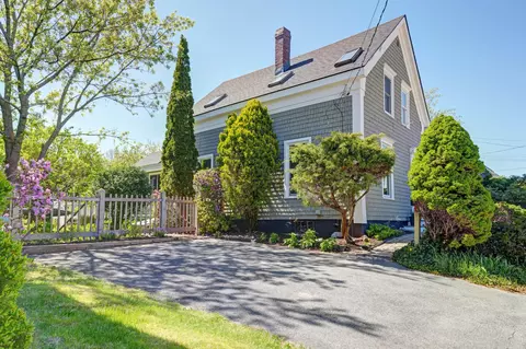 87 Pine St, South Portland, ME 04106