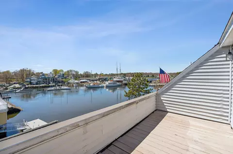 37 Ocean Ave #5, Kennebunkport, ME 04046