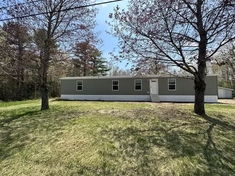 17 Boulder Dr, Sabattus, ME 04280