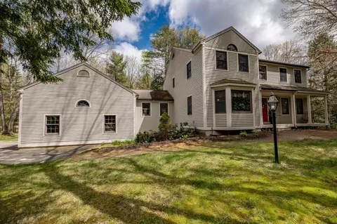 29 Apple Farm Xing, Winthrop, ME 04364