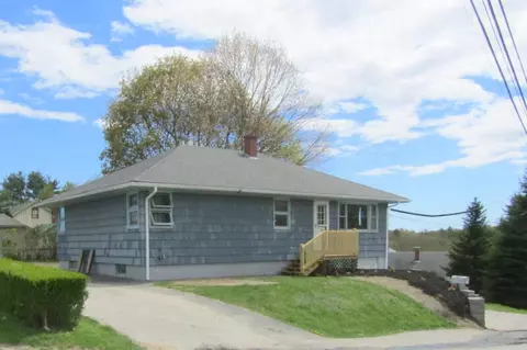 3 Beckett St, Lewiston, ME 04240