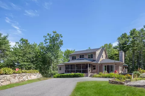11 Lubbers Ln, Biddeford, ME 04005