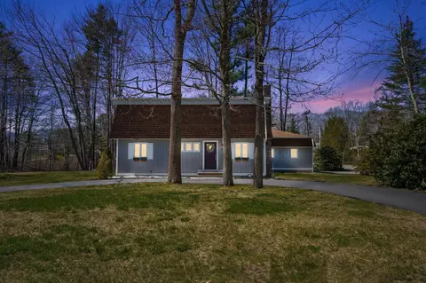 1 Canterbury Cir, Kennebunk, ME 04043