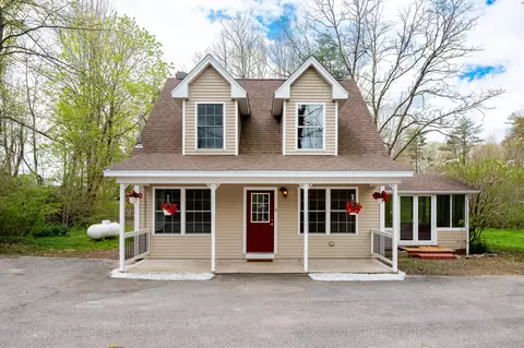 6 Washburn Ct, Somersworth, NH 03878