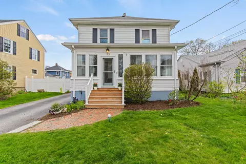 53 Gleckler Rd, Portland, ME 04103
