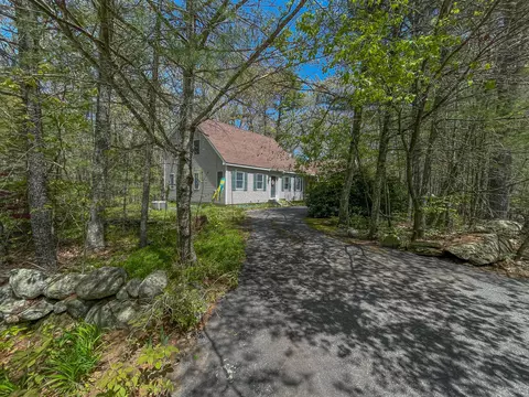 3 Hunters Landing Rd, Walpole, ME 04573