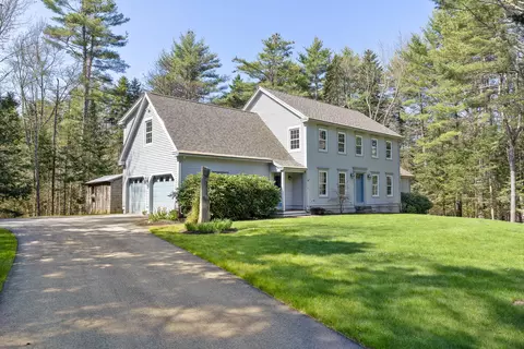 29 Cedar Ridge Dr, Yarmouth, ME 04096