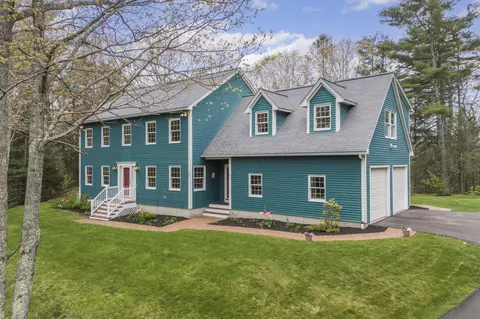 4 Rocky Ln, Freeport, ME 04032