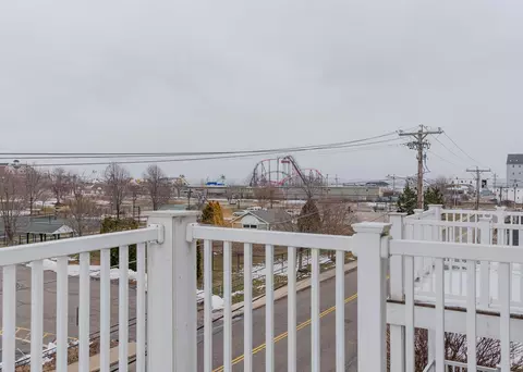 7 Heath St #17, Old Orchard Beach, ME 04064