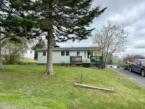 9 Second Ave, Fort Kent, ME 04743