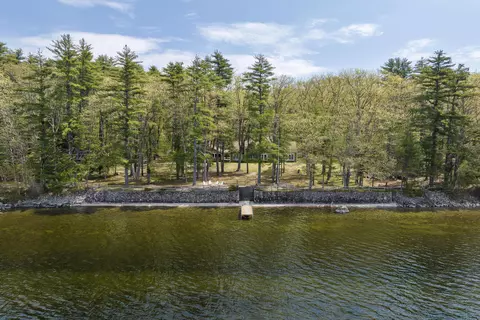 30 Windward Shore Rd, Raymond, ME 04071