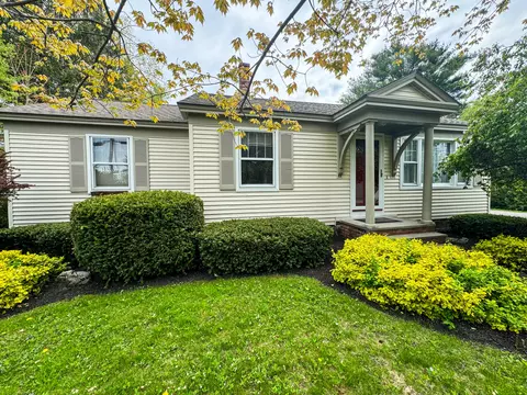 14 Sunset Ave, Hampden, ME 04444