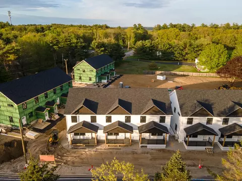 521 Walnut Hill Rd #8, North Yarmouth, ME 04097