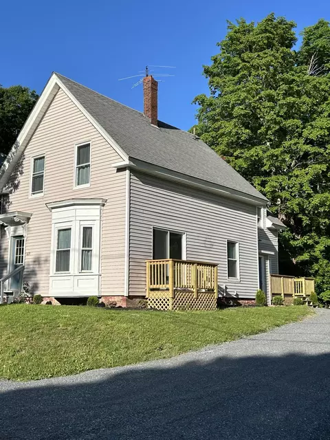 165 Washington St, Pittsfield, ME 04967