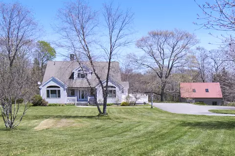 16 Ledgewood Dr, Saint George, ME 04860