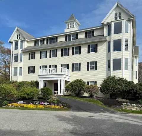 8 Arlington Ave #H2, Kennebunkport, ME 04046