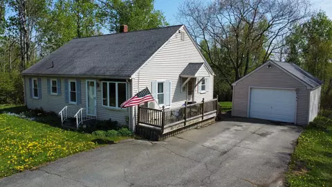 586 Fort Fairfield Rd, Caribou, ME 04736