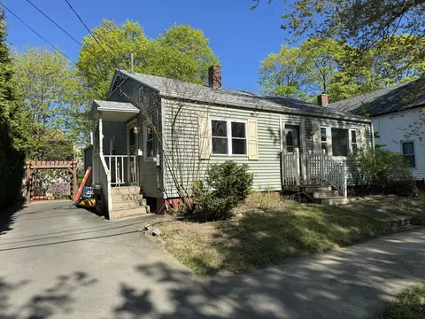 43 Grant St, Bangor, ME 04401