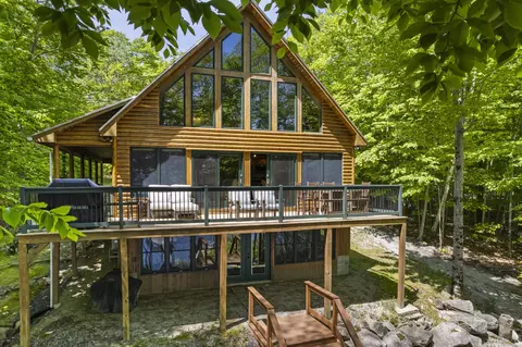 84 Ridge Rd, Frye Island, ME 04071