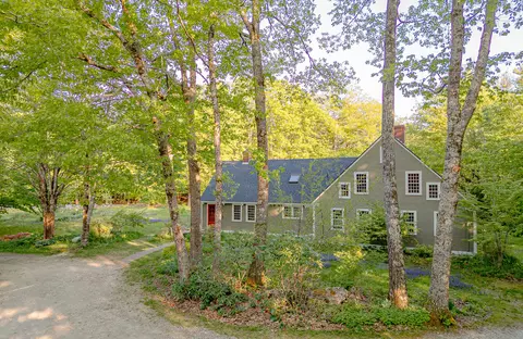 37 Long Hill Rd, North Yarmouth, ME 04097