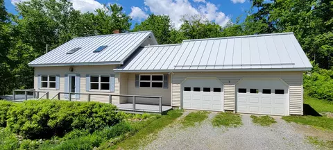 11 Pitcher Rd, Northport, ME 04849