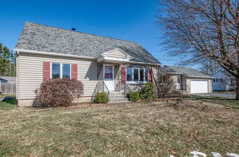 16 Deforge St, Lewiston, ME 04240