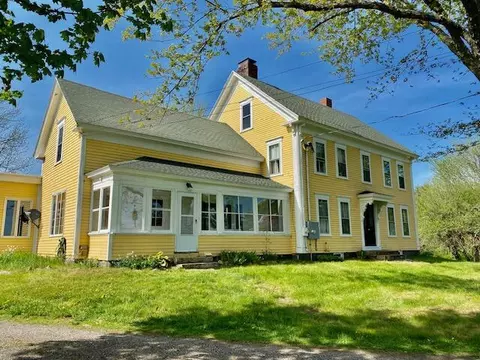 171 Range E Rd, Limerick, ME 04048