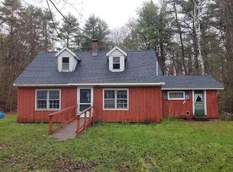 20 Meeting House Ln, Chebeague Island, ME 04017