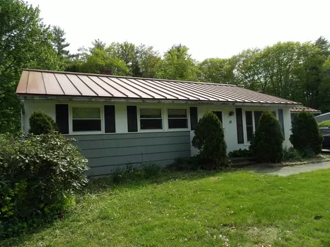 88 Purinton Ave, Augusta, ME 04330