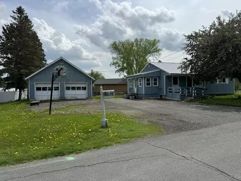 73 Ward St, Presque Isle, ME 04769