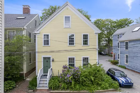 113 Brackett St #1, Portland, ME 04102