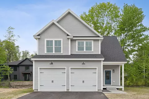 49 Nicklaus Ln, Westbrook, ME 04092