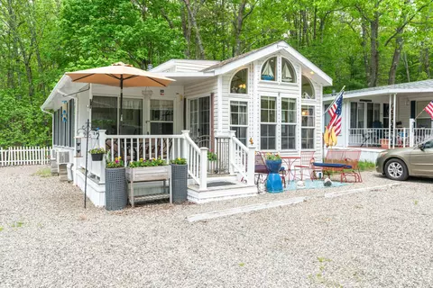 1 Robinson Way #B23, Kennebunk, ME 04043
