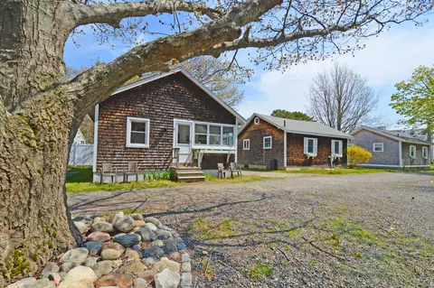 586 Kings Hwy #3, Kennebunkport, ME 04046