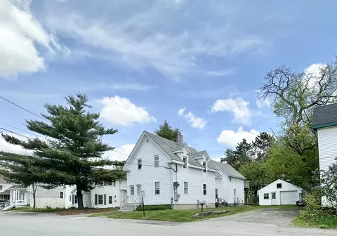 30 Chamberlain St, Brewer, ME 04412