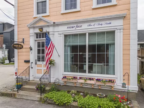 9 Town Hall Pl, Brunswick, ME 04011