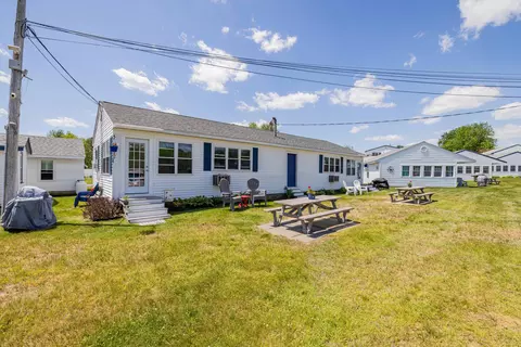 1277 Post Rd #106-107, Wells, ME 04090