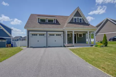 33 Black Sparrow Dr, Portland, ME 04102