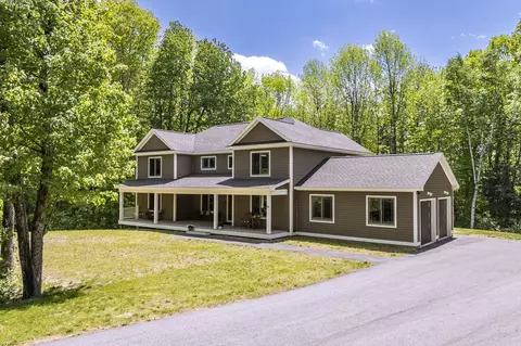 37 Stone Ridge Rd, Falmouth, ME 04105