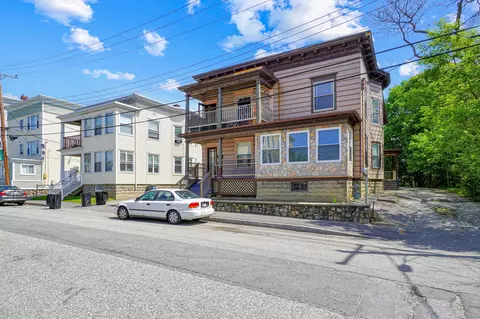 128 Howe St, Lewiston, ME 04240