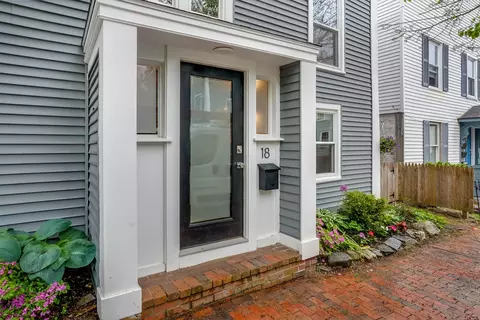 18 Summer St, Portland, ME 04102