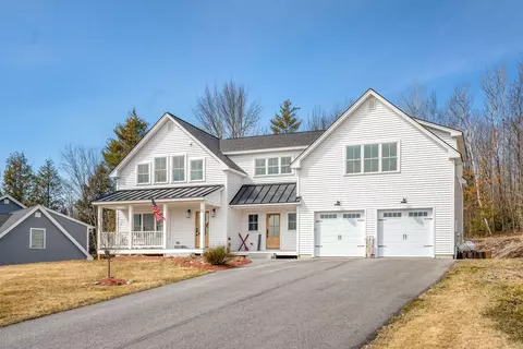 12 Hessian Dr, Gorham, ME 04038