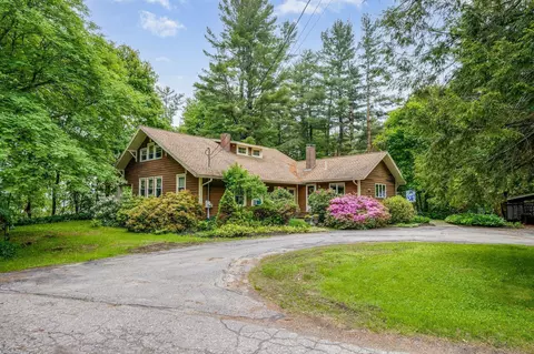 41 N Shore Ln, Winthrop, ME 04364