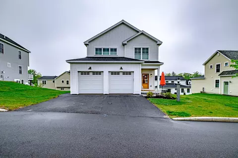 12 Wagon Wheel Ln #17, Falmouth, ME 04105