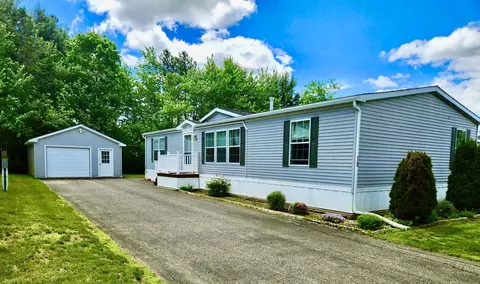 12 Ledge Cir, Bangor, ME 04401