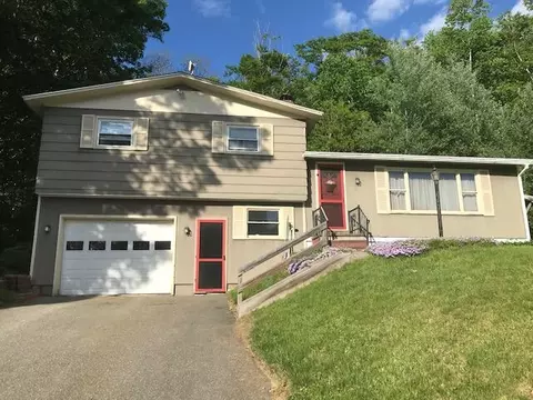 342 Middle Rd, Skowhegan, ME 04976