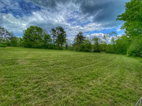 342 River Rd, Edgecomb, ME 04556