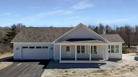 18 Dozer Dr, North Yarmouth, ME 04097
