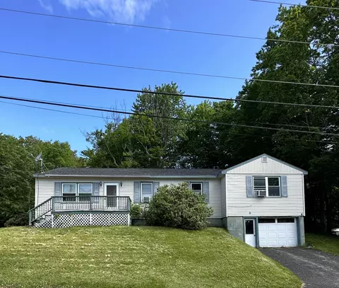 34 Elm St, Jay, ME 04239