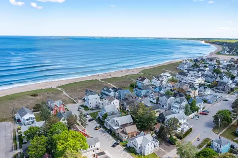 11 Winona Ave, Old Orchard Beach, ME 04064